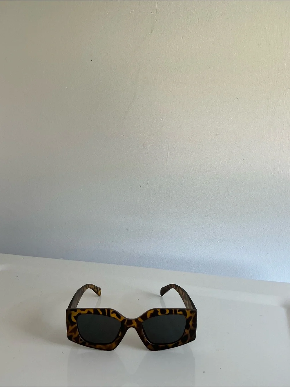 Tortoiseshell Rectangular Women's Sunglasses - Classic Leopard Print